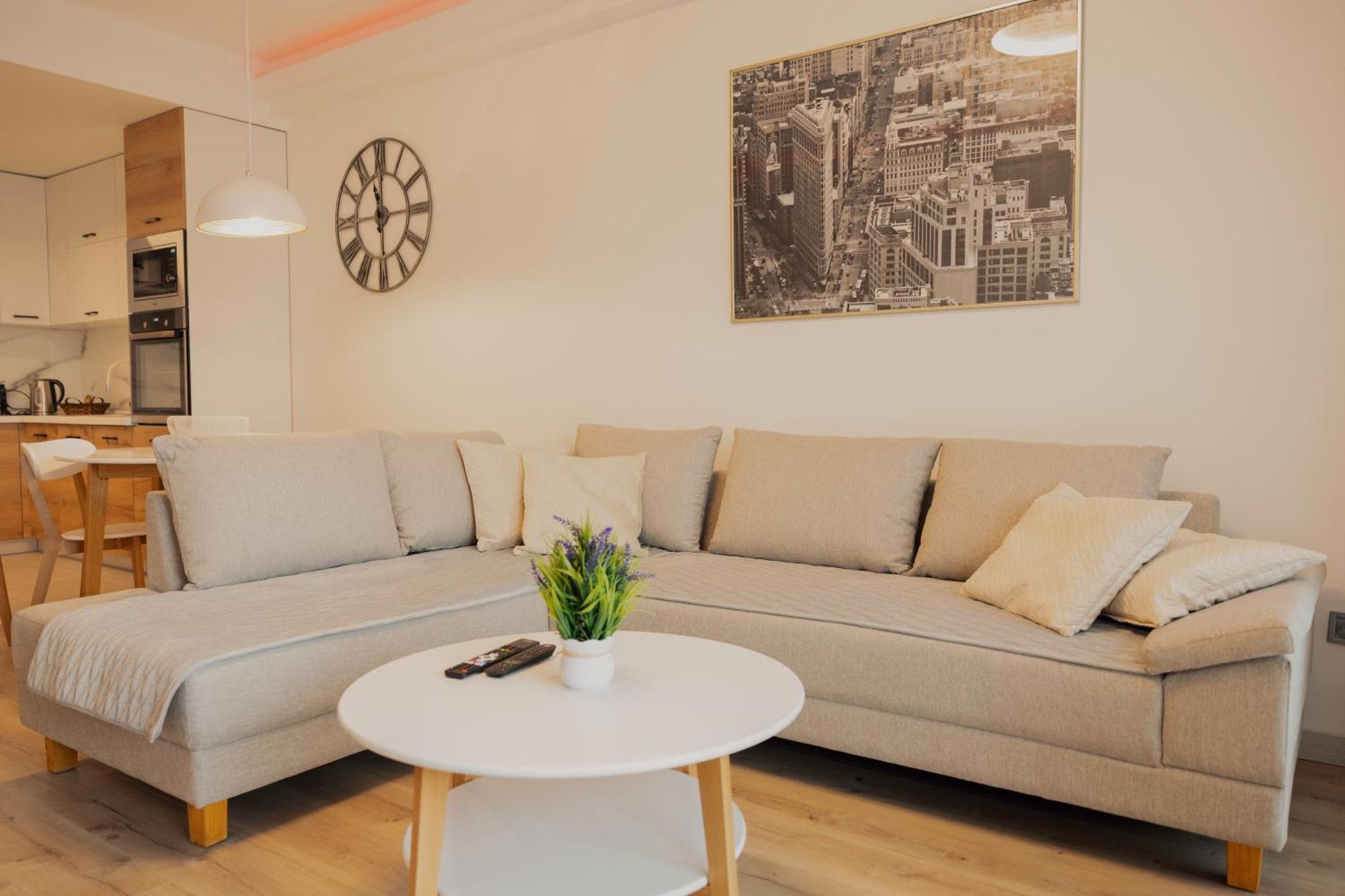 33Rd Floor Twin Apartments In Cevahir Sky City Complex With Pool, Spa, Fitness And Parking Included In Price Skopje Extérieur photo