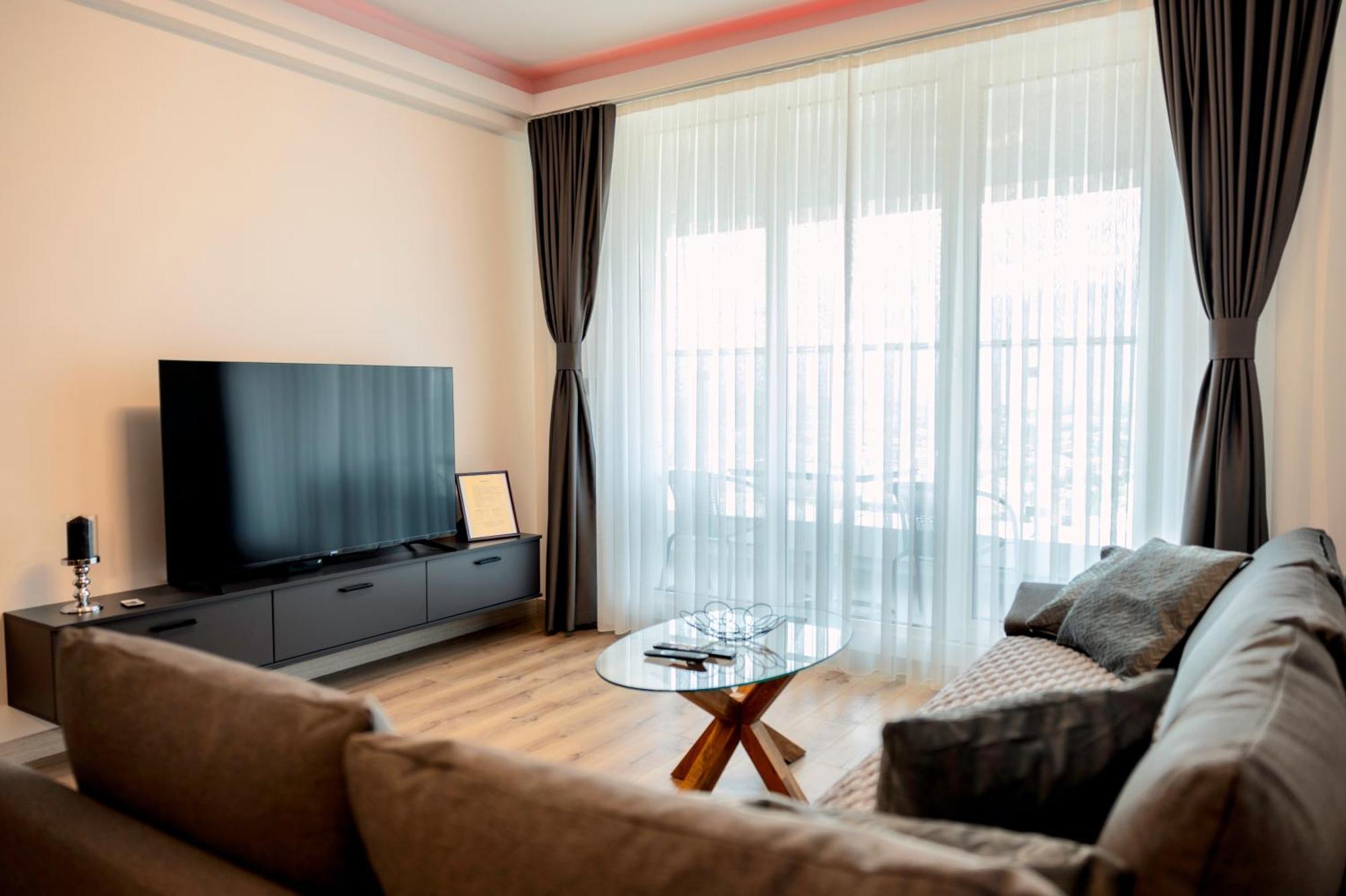 33Rd Floor Twin Apartments In Cevahir Sky City Complex With Pool, Spa, Fitness And Parking Included In Price Skopje Extérieur photo