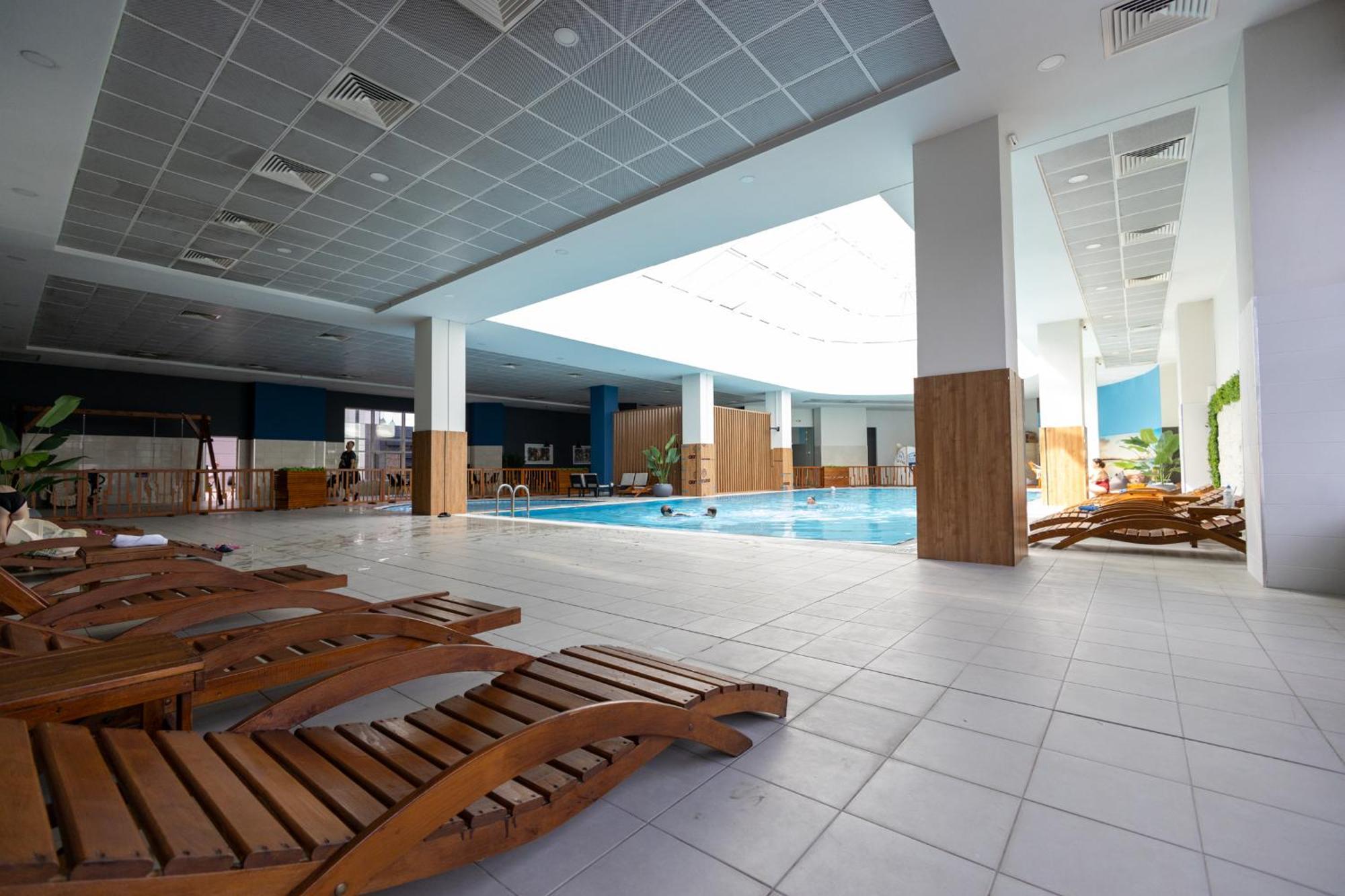 33Rd Floor Twin Apartments In Cevahir Sky City Complex With Pool, Spa, Fitness And Parking Included In Price Skopje Extérieur photo